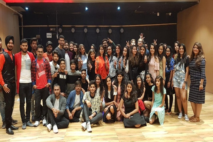 https://cache.careers360.mobi/media/colleges/social-media/media-gallery/40538/2021/9/18/Students of Institute of Design Research and Technology Surat_Others.jpg
